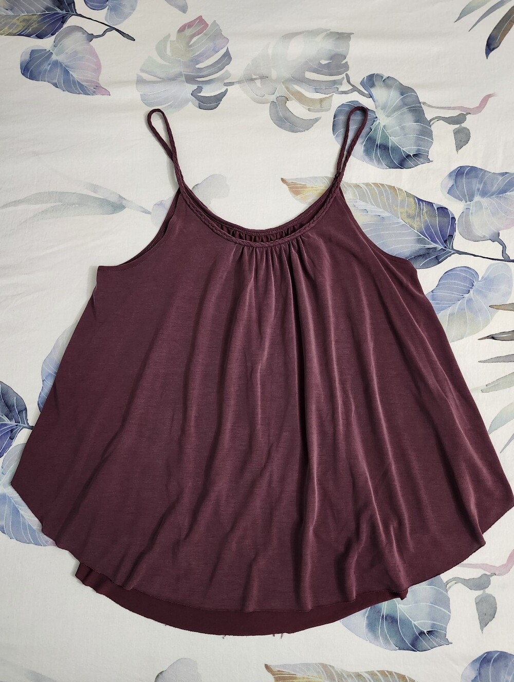 American Eagle Soft & Sexy Burgundy Spaghetti Strap Swing Tank
